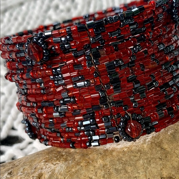 Red and Black Cuff Beaded Metal Bracelet - Picture 8 of 11